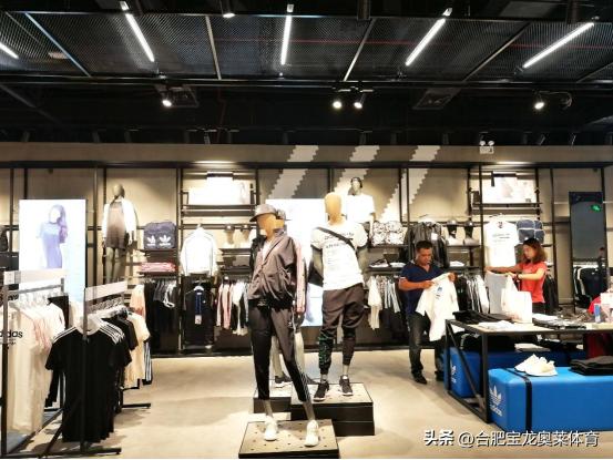 耐克阿迪达斯折扣店加盟：实体店怎么招揽顾客？