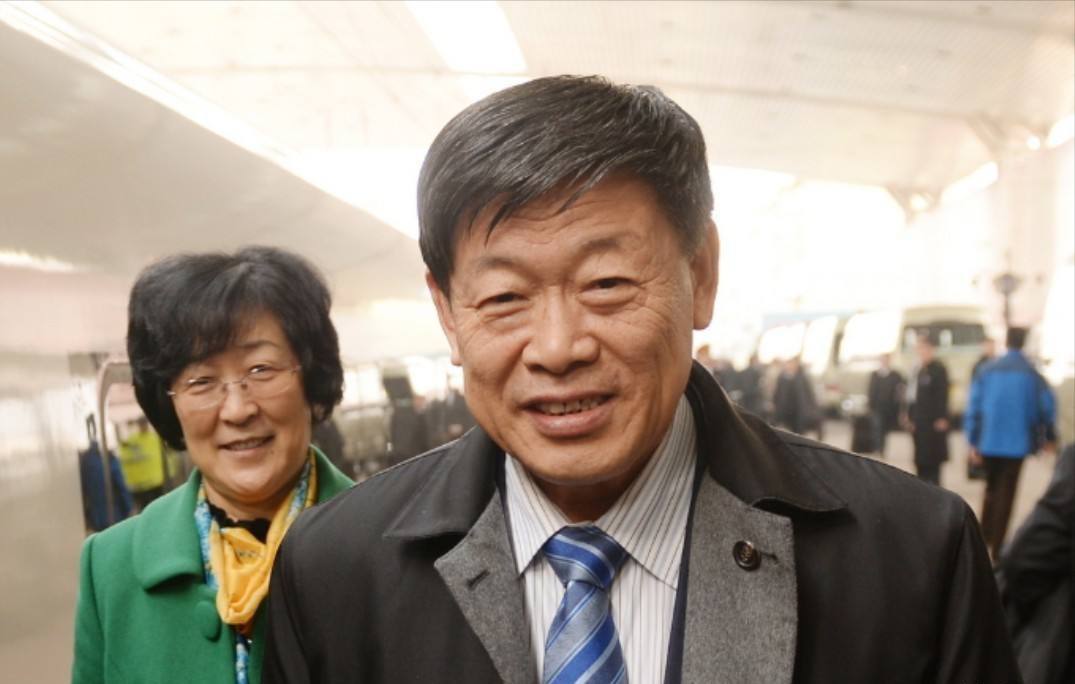 穷小子逆袭亿万石油大亨,山东小伙逆袭百亿富豪