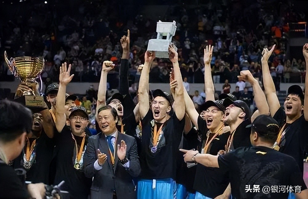 熬了三年春暖花开，可*疆新**体育却啥都没了！