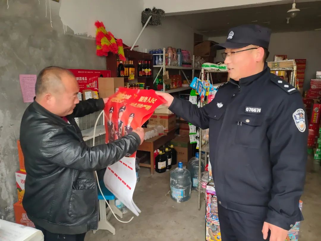 孩子对警察爸爸的留言,警察爸爸的留言父亲节