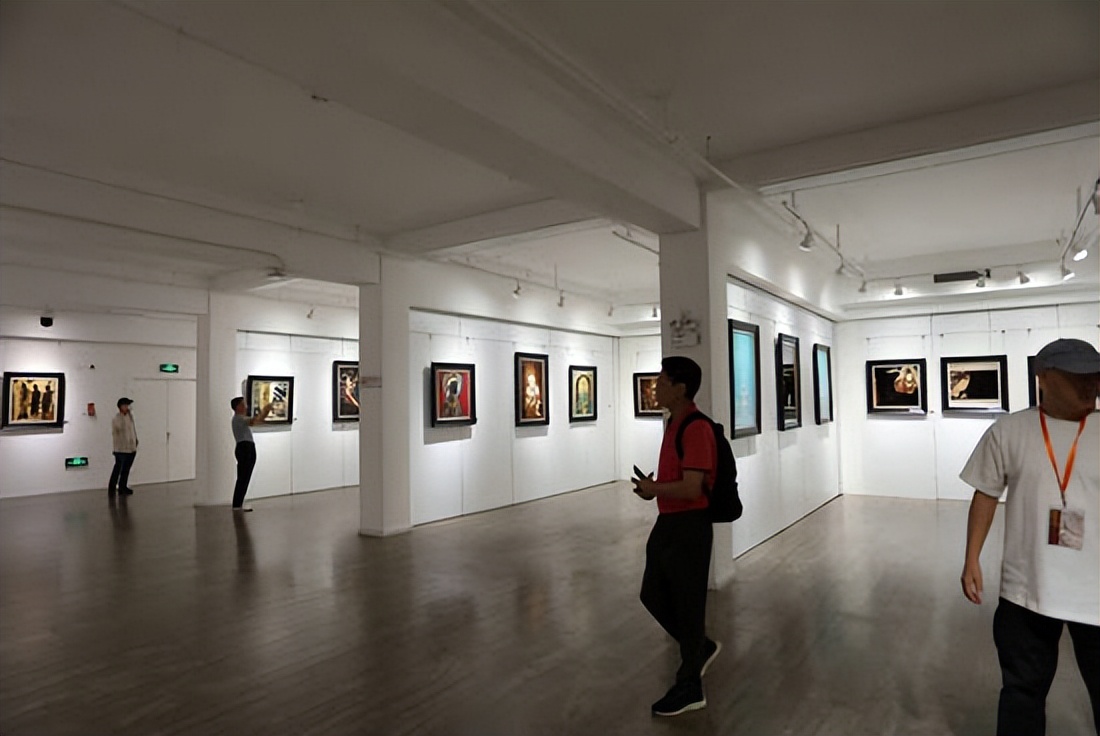 “漆髹敦煌”郑崇尧师生传承展在北京开幕