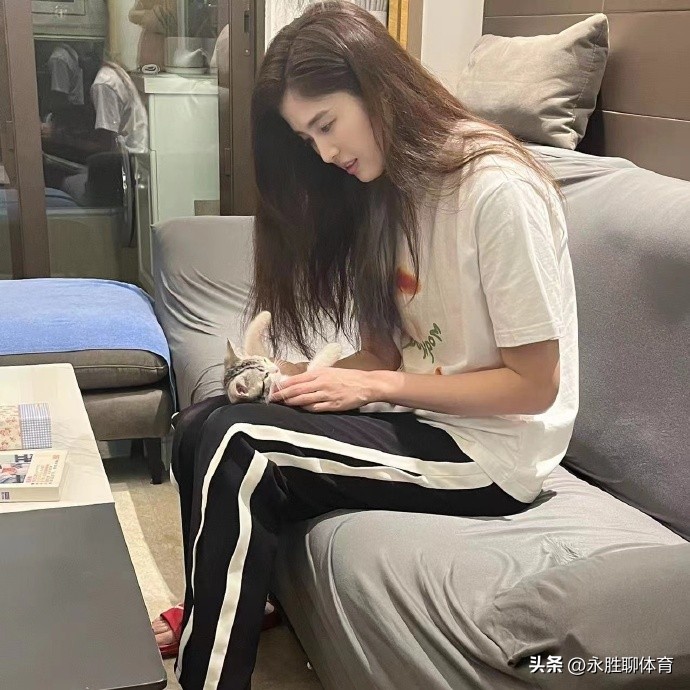 最美门将赵丽娜现状,最美门将赵丽娜小蛮腰