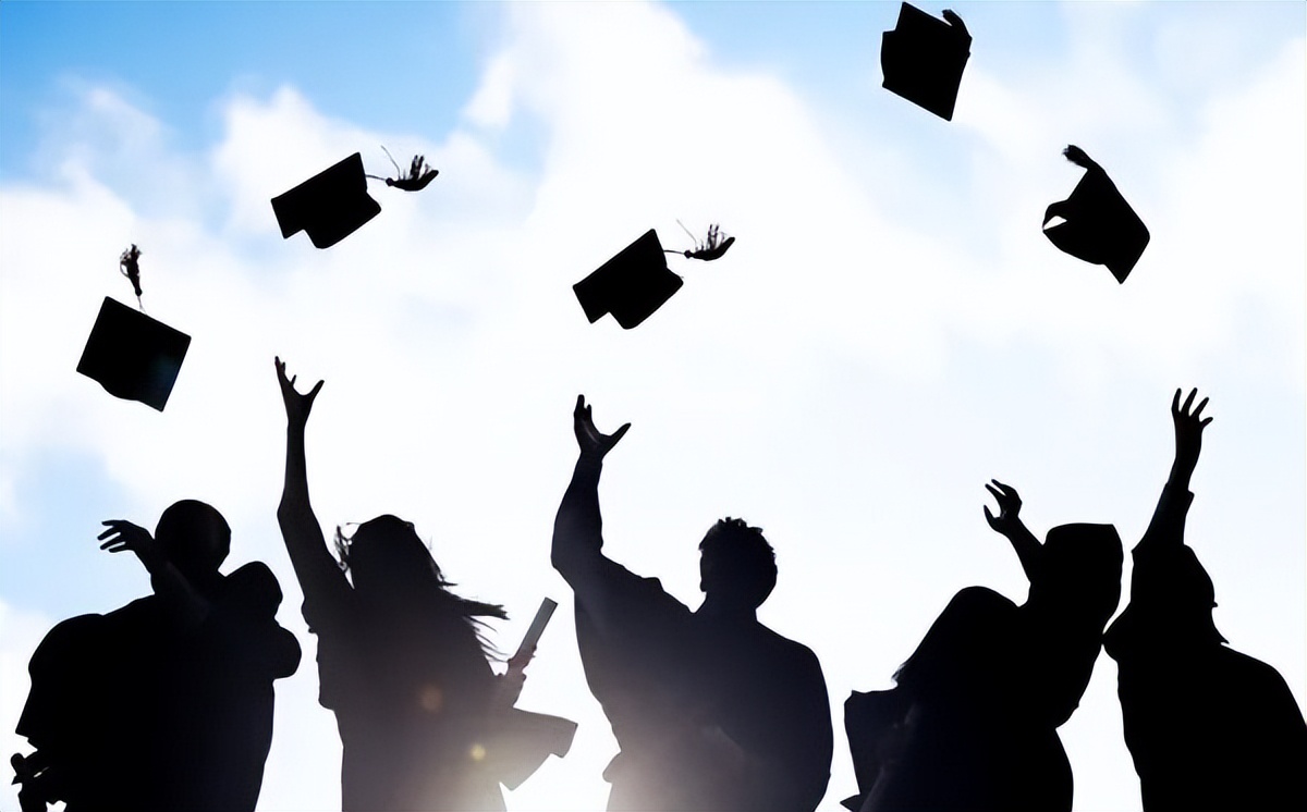 李湘女儿读幼儿园学费多少,李湘女儿去英国读初中了吗