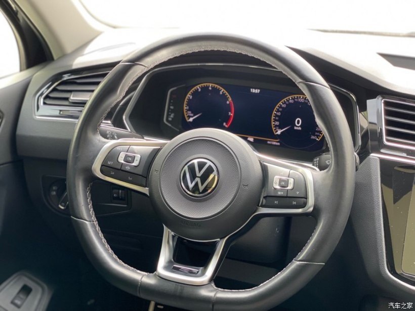 途观l330r-line内饰,途观l的内饰是真皮吗