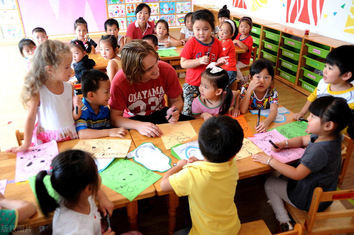 为什么儿童英语培训那么贵,有没必要给小孩报英语培训班