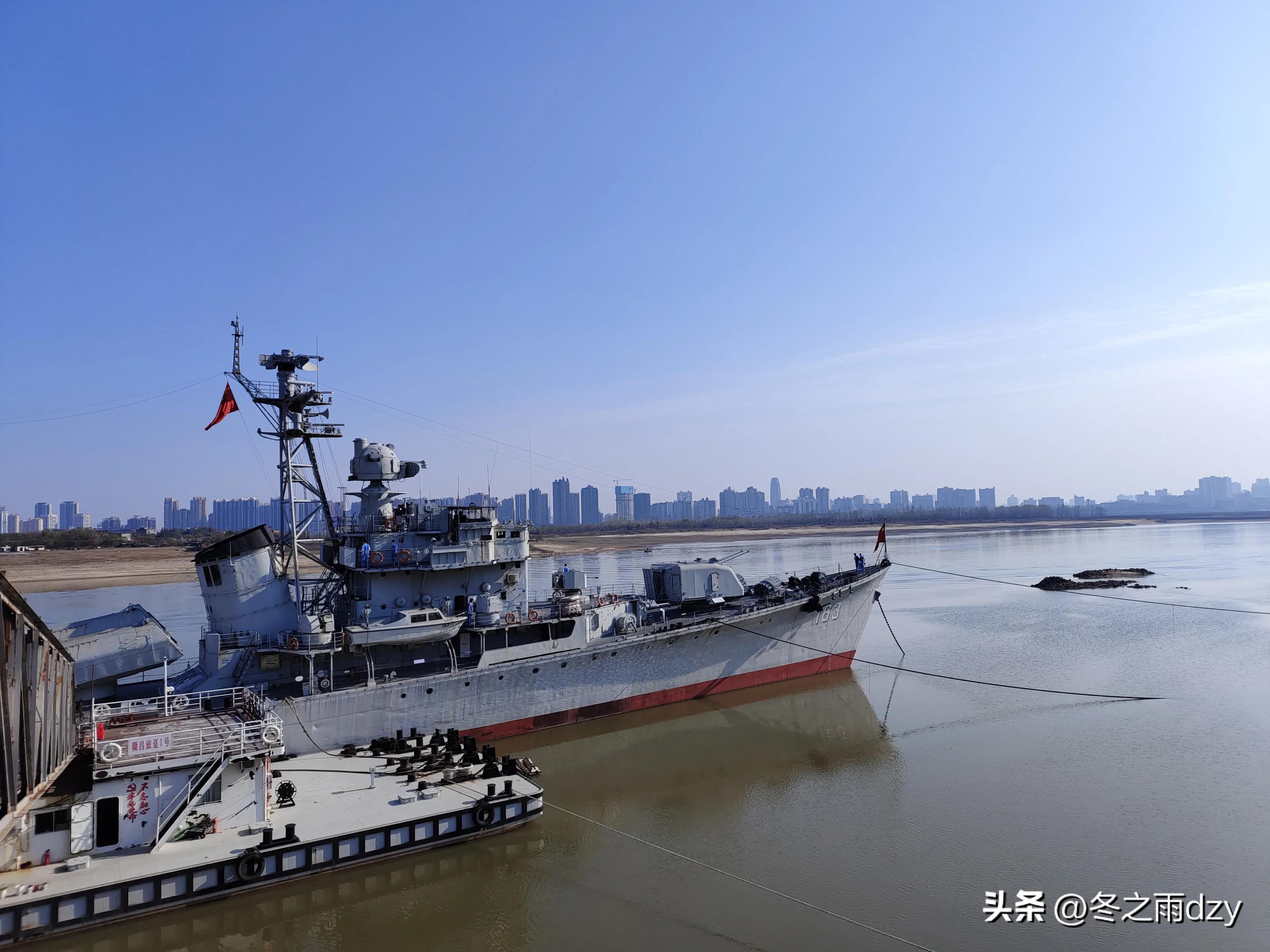 南昌舰主题园凤凰洲湿地公园,凤凰洲建军广场