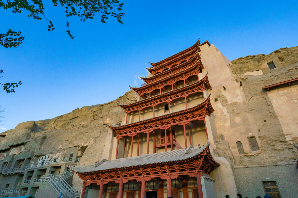 敦煌契约文书对违约者的警示与惩罚