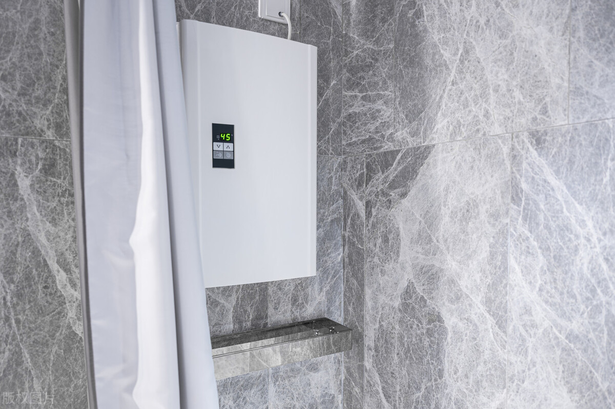 电热水器指示灯不通电,上菱电热水器灯亮不加热怎么回事