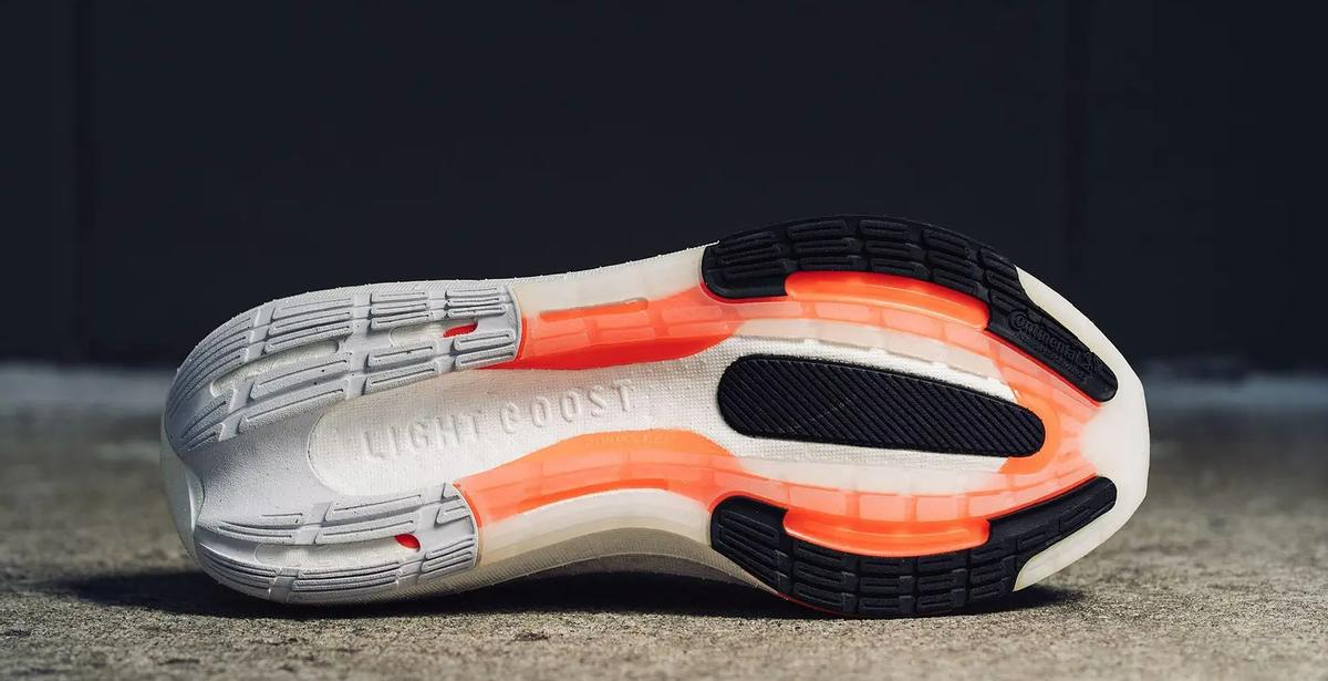 穿了一周阿迪达斯，还是换回了亚瑟士，只因为3点原因无法接受