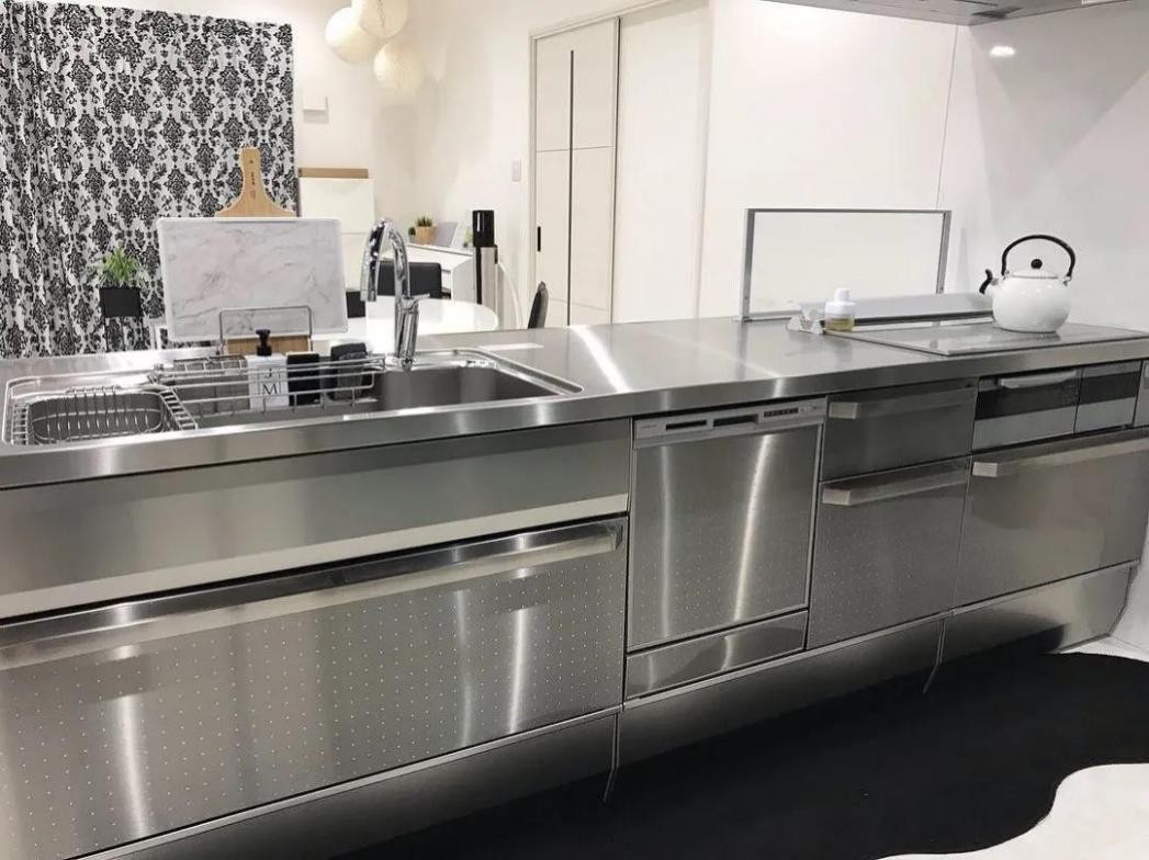 不锈钢橱柜不开裂怎么办,不锈钢橱柜不散热吗