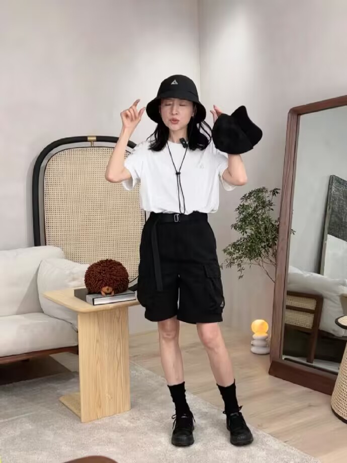 董洁几场直播数据对比,董洁直播卖了多少亿