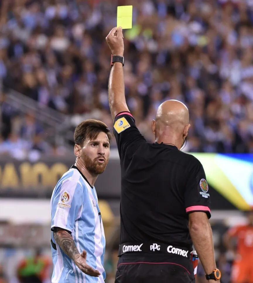 梅西世界杯决赛被犯规,阿根廷vs荷兰迪巴拉梅西