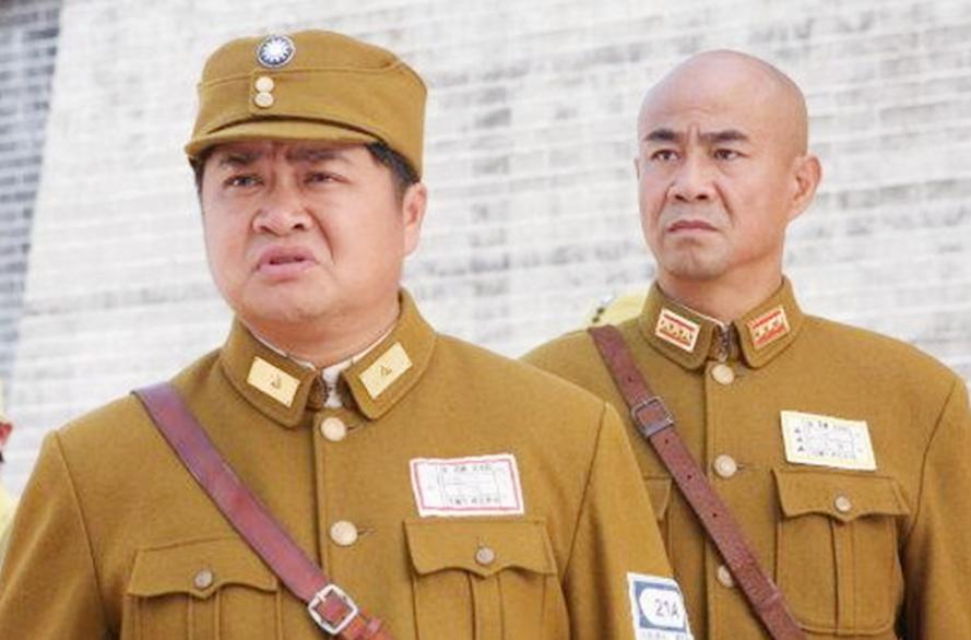 他是抗日英雄，一生娶了40多个老婆，83岁去世，至今却还未下葬