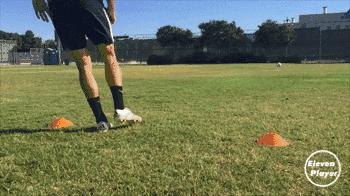 足球十种不一样传球方法教学,传球足球基本功训练教程