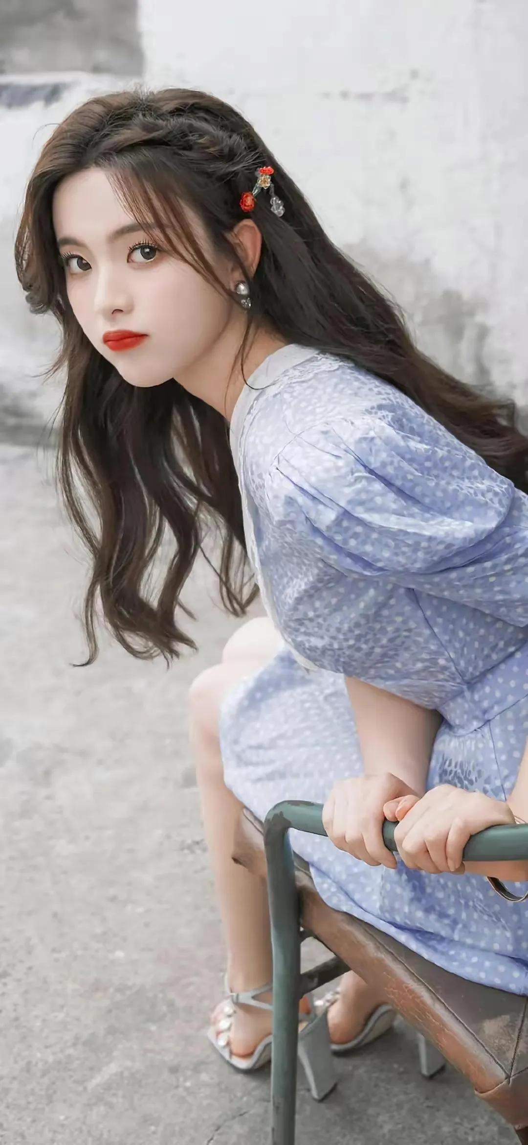 杨超越法式浪漫壁纸,杨超越壁纸全屏高清唯美