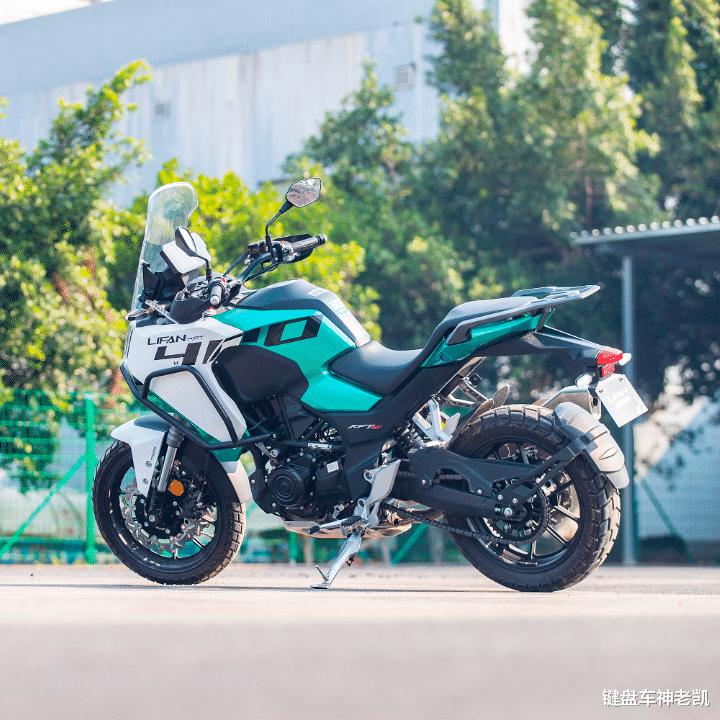 力帆平头哥摩托车,力帆平头哥400极速