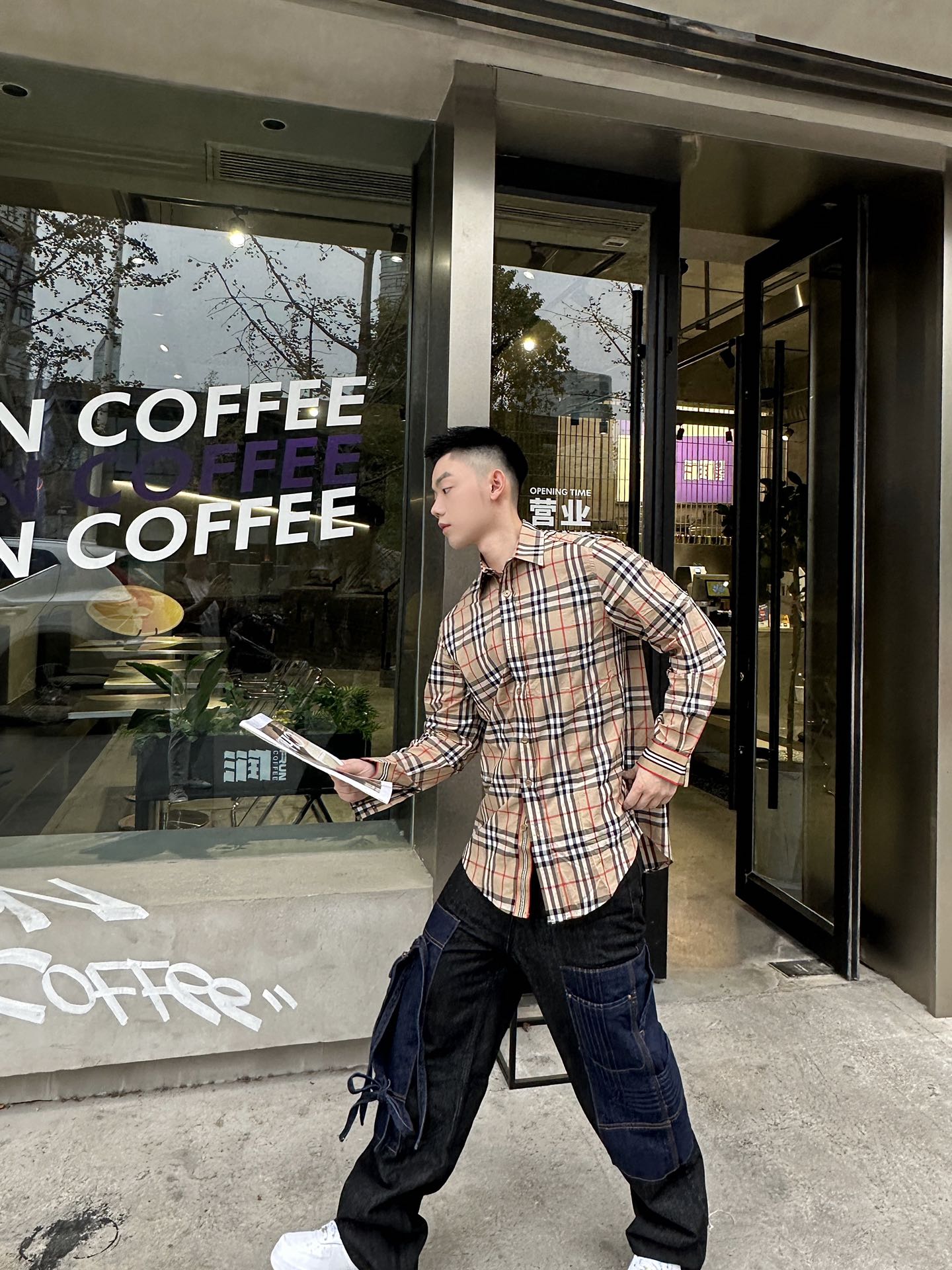 burberry长袖府绸衬衫门襟暗扣,burberry格纹字母衬衫