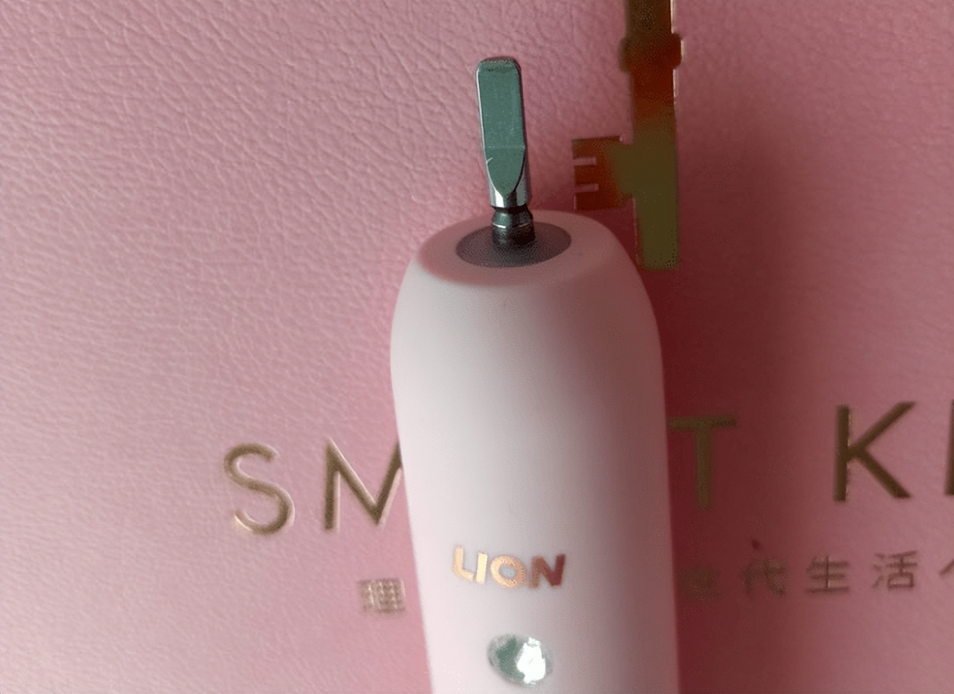 电动牙刷推荐前十名品牌,欧乐b电动牙刷p2000和p3000区别