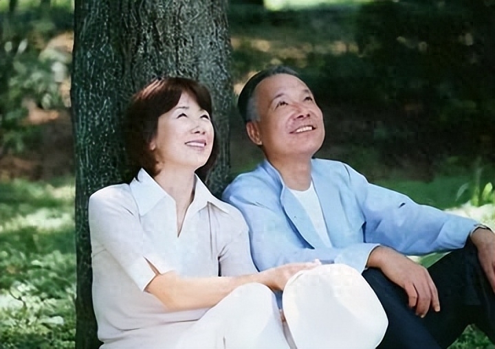 父亲离婚娶了后妈该如何接受,父亲再婚娶后妈好吗