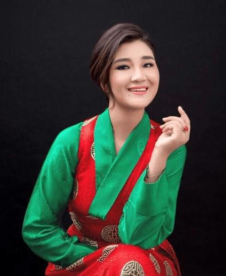 降央卓玛自曝成长经历,降央卓玛一共几次婚姻