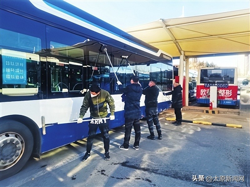 寒风中的坚守最美环卫工人,环卫工人寒风中的坚守