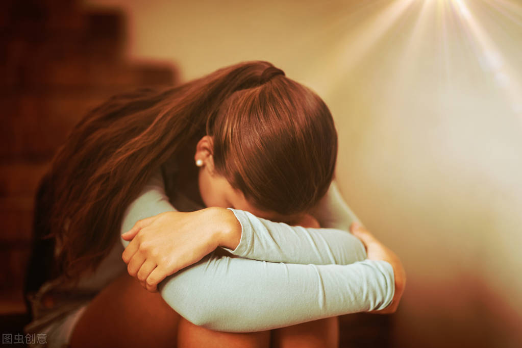 孩子轻度抑郁可以上学吗,高三抑郁什么时候适合上学