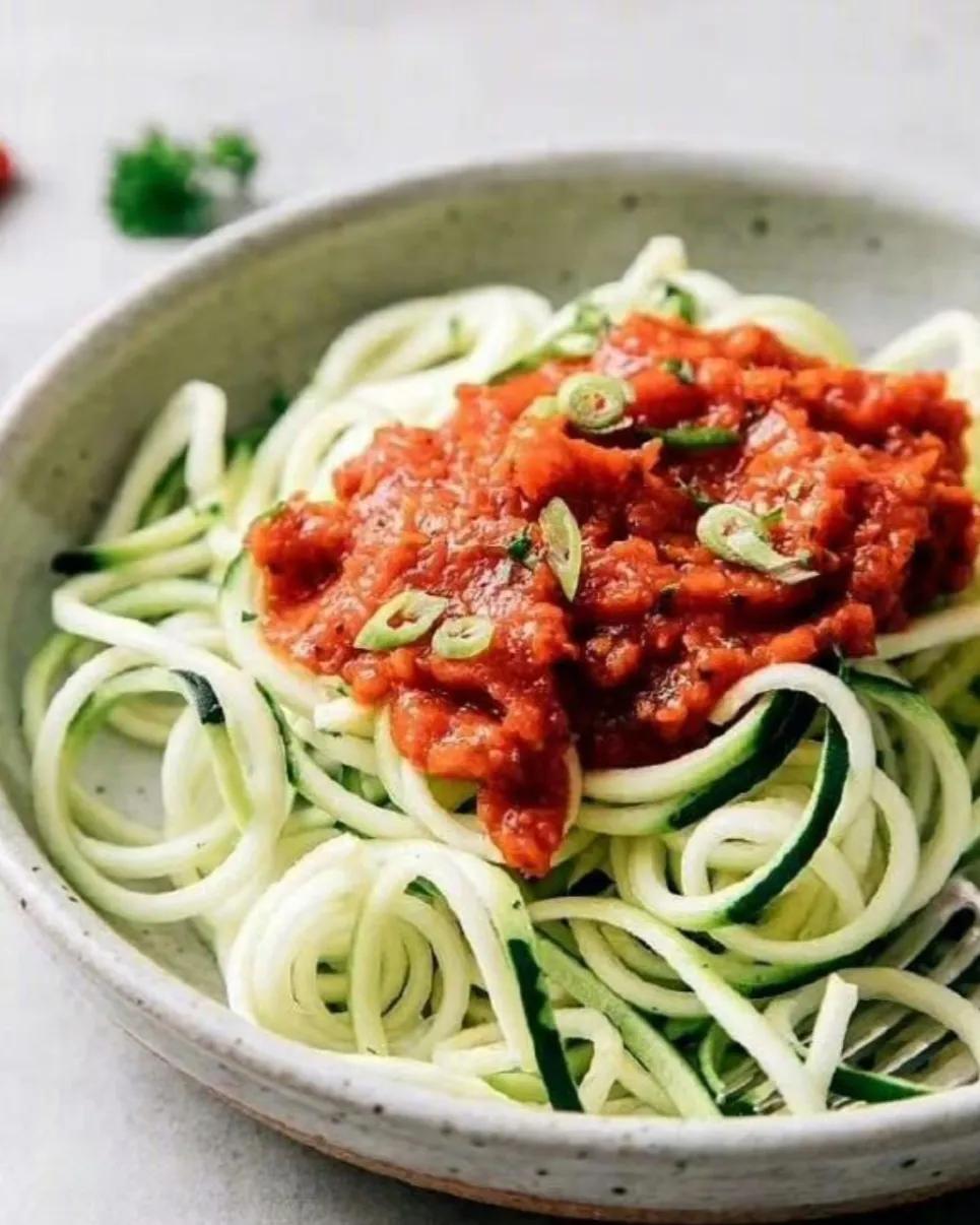 俄罗斯素食主义网红去世,外国女网红素食主义死亡