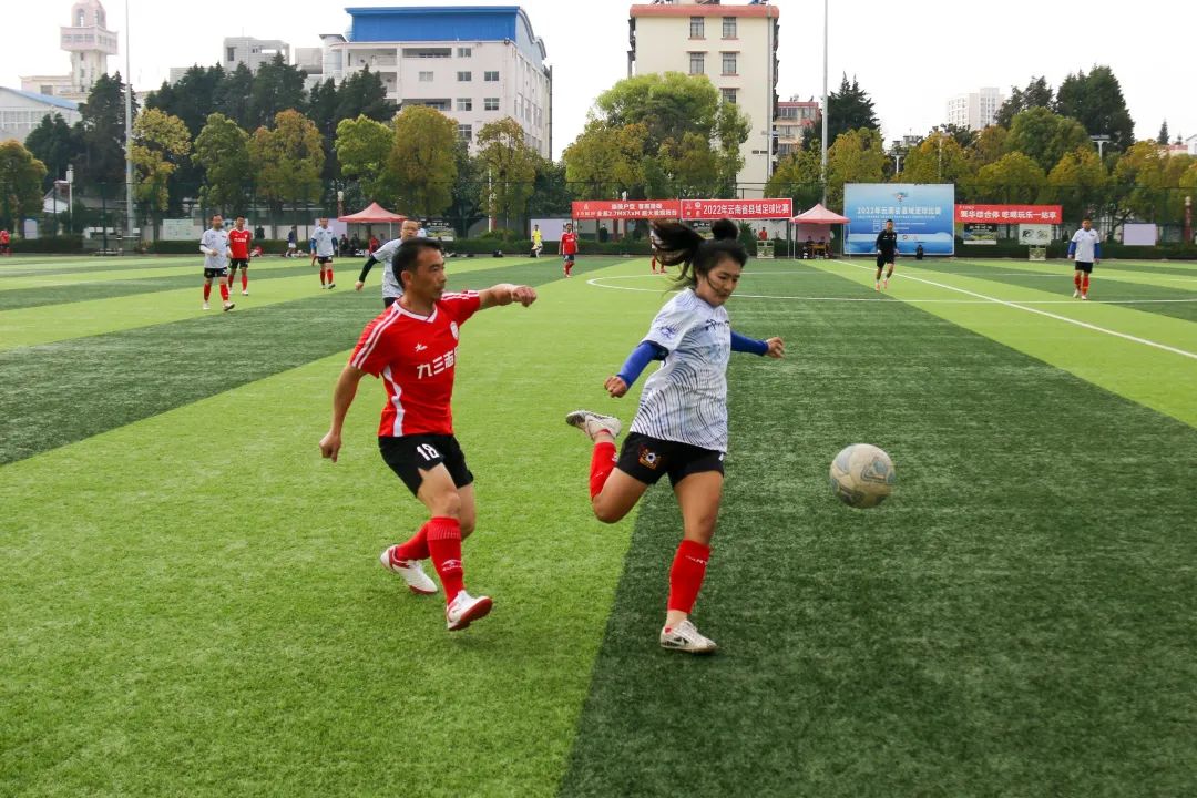 妤氶泟鍛ㄦ湯涓氫綑瓒崇悆鑱旇禌,妤氶泟鍛ㄦ湯瓒崇悆