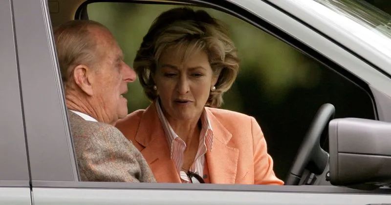 结婚74年30个*妇情**，女王背后的男人连老婆堂妹都不放过