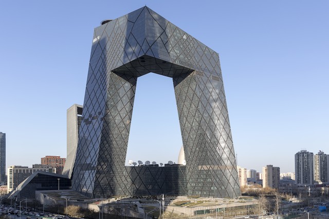 211研究生毕业5年存款5千,新传这个文科热门专业其实盛名难副