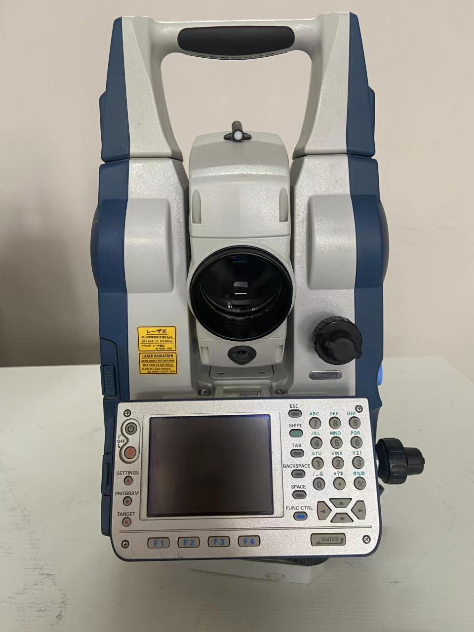 全站仪不亮屏怎么办,全站仪卡在开机页面什么原因