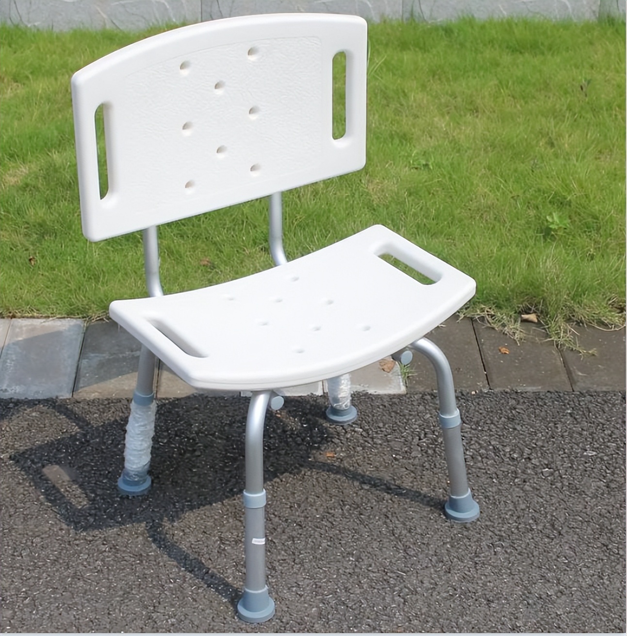 选什么样的轮椅自己用比较方便,轮椅选择与使用必备知识