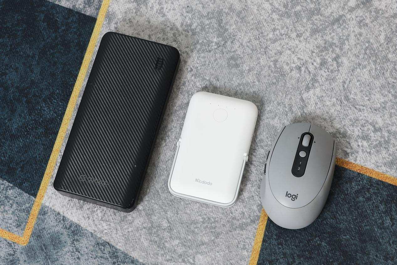 摊牌了，是冲着苹果来的，麦多多磁吸充电宝这颗果熟了：白菜价？