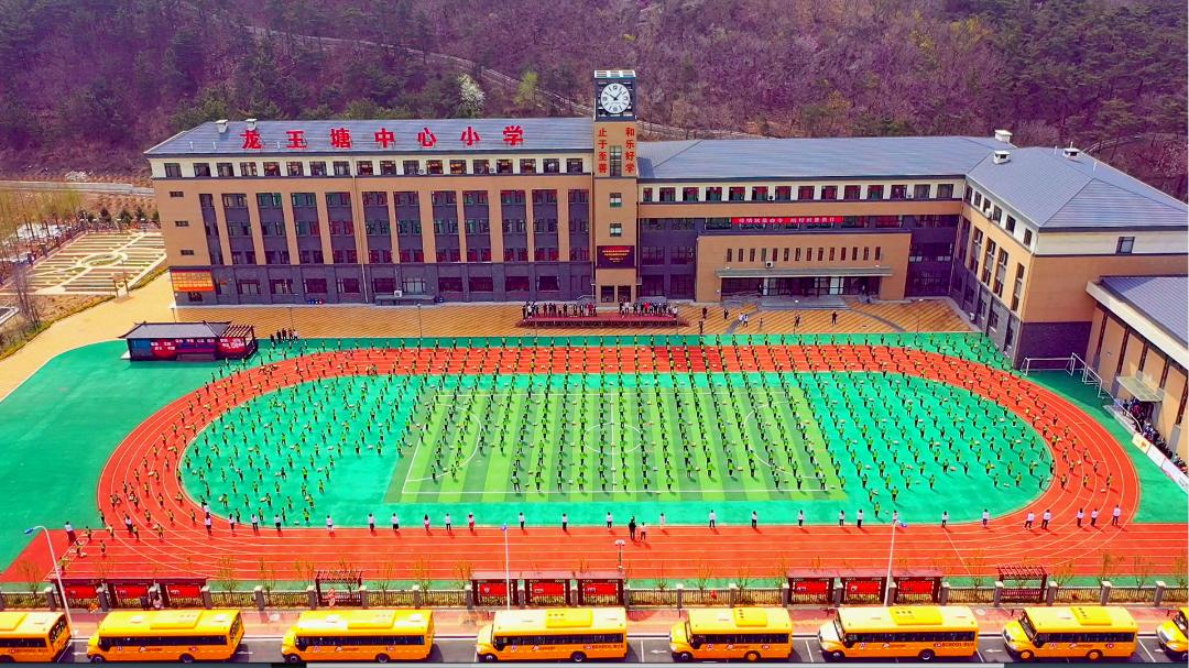 大连这个学校怎么样,大连的学校在山上