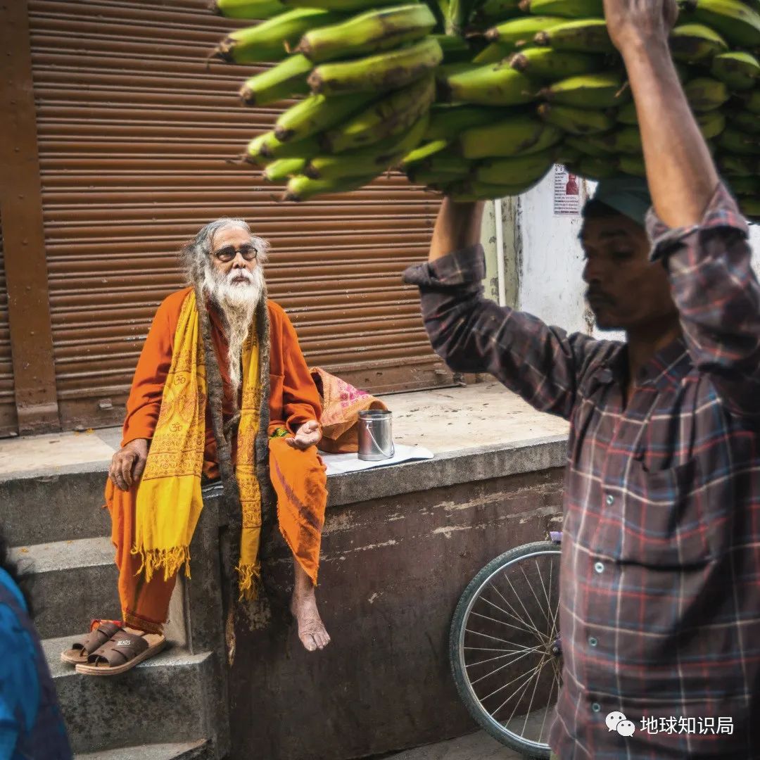 印度的宗教迷信有多严重,印度的迷惑行为