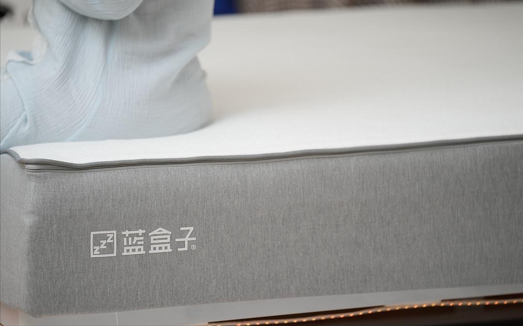 上班族适合睡硬床垫还是软床垫,睡眠不好怎么选择床垫