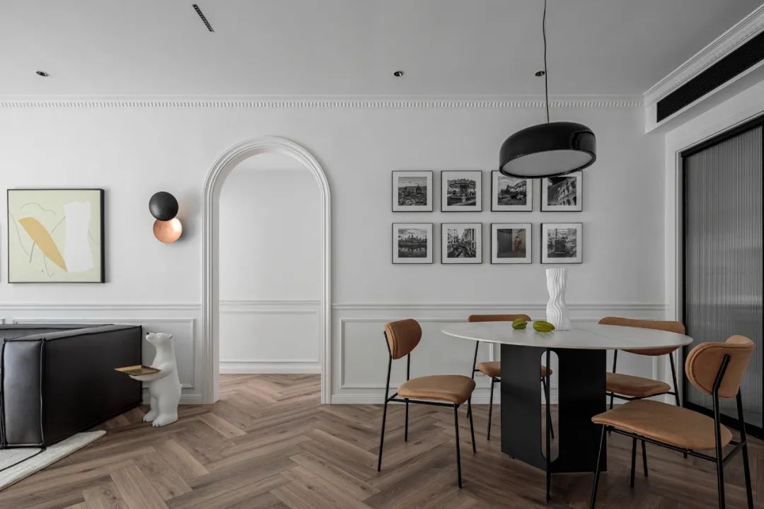 餐厅空间小如何设计好看,开餐厅餐厅面积小如何布置圆桌