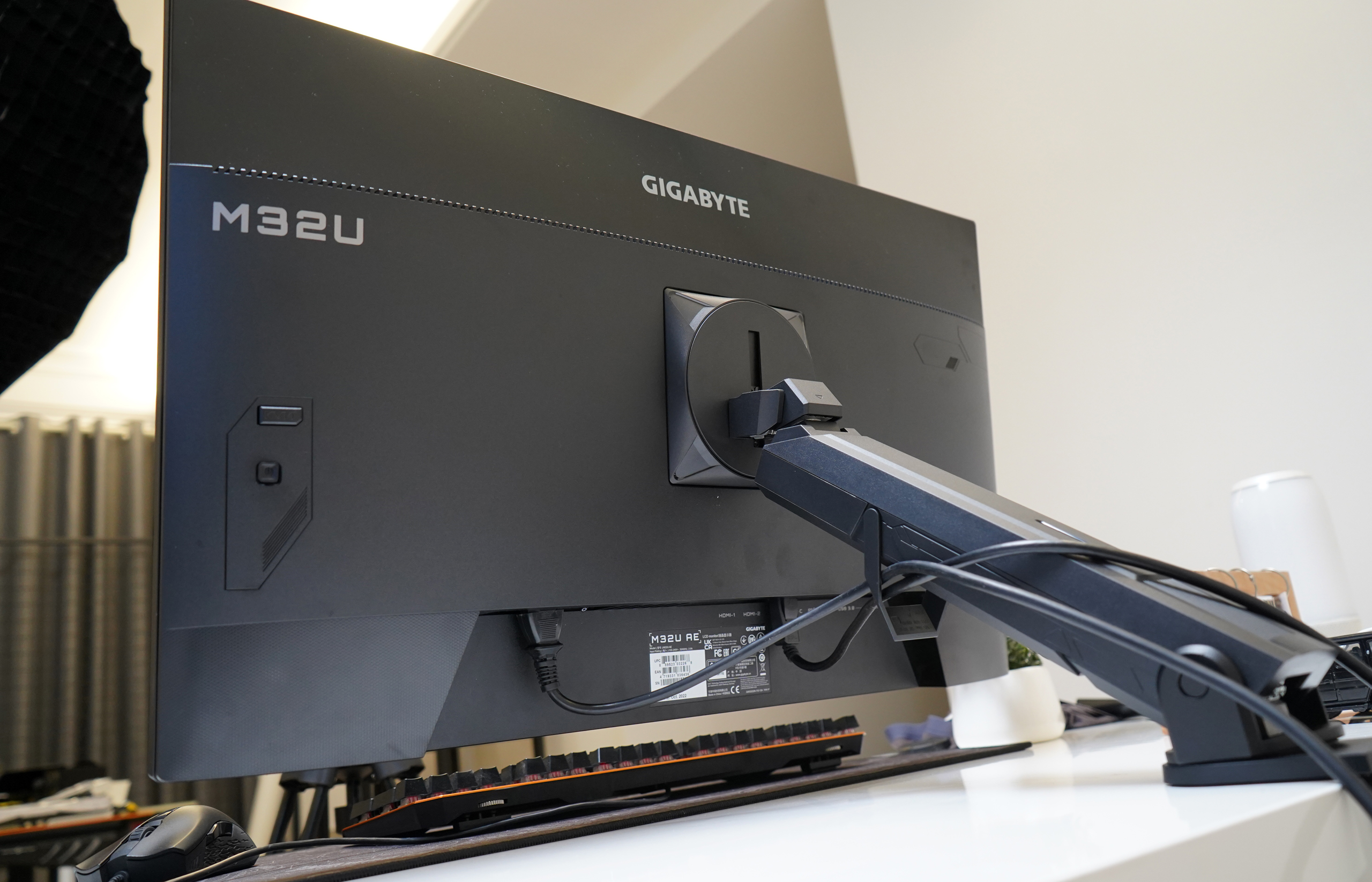 技嘉显示器m34,技嘉M32UC显示器