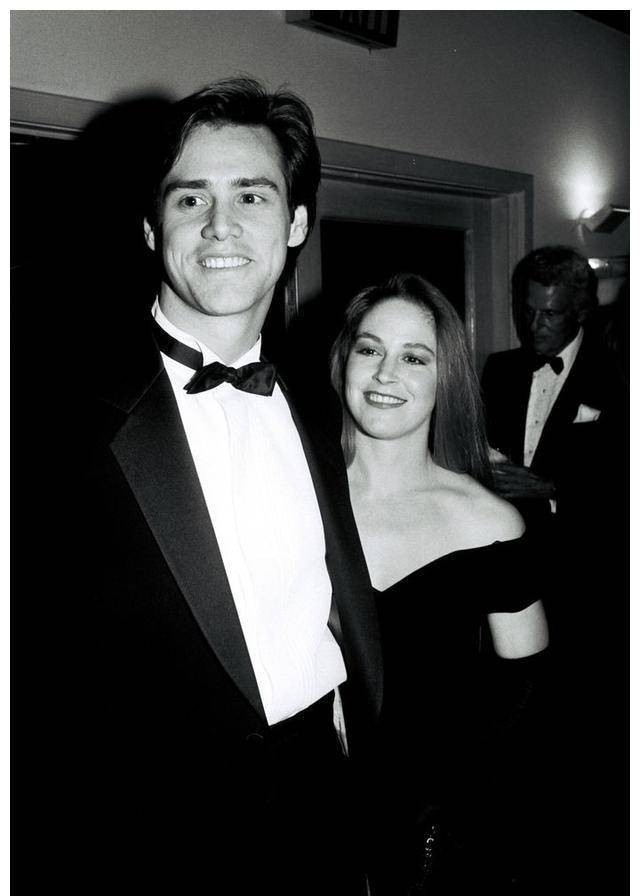 60岁喜剧天王金·凯瑞:2段婚姻失败,因抑郁症息影,躲在家里画画