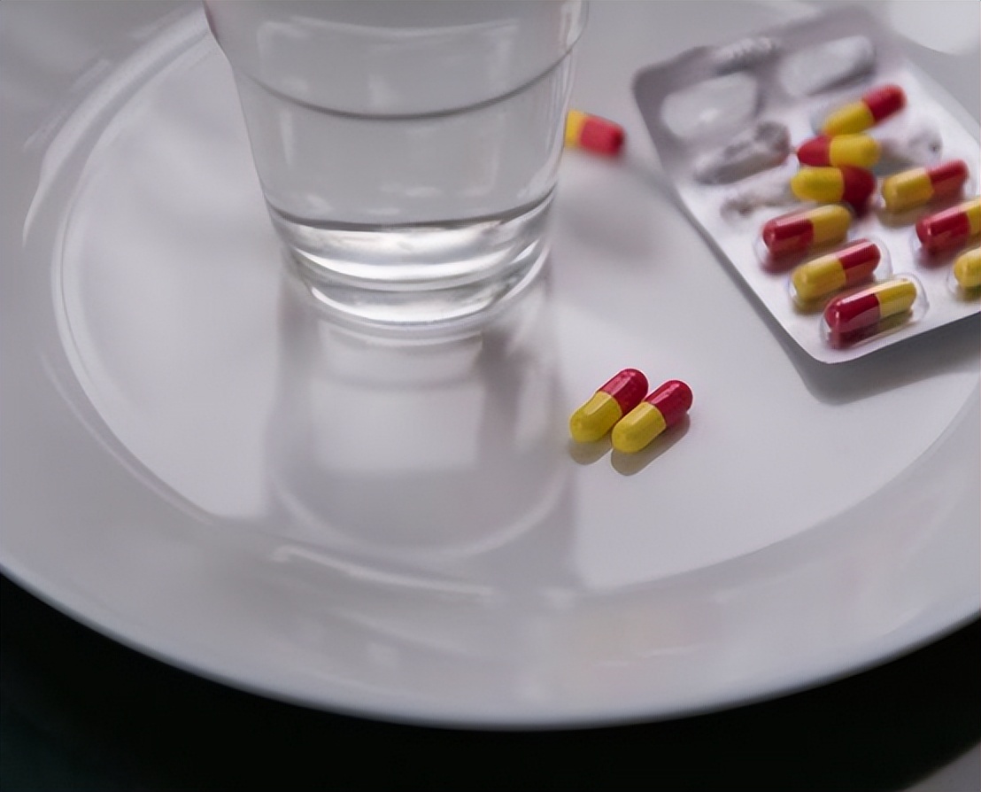 服阿莫西林需要皮试吗,头孢左氧氟沙星甲硝唑能一起吃吗