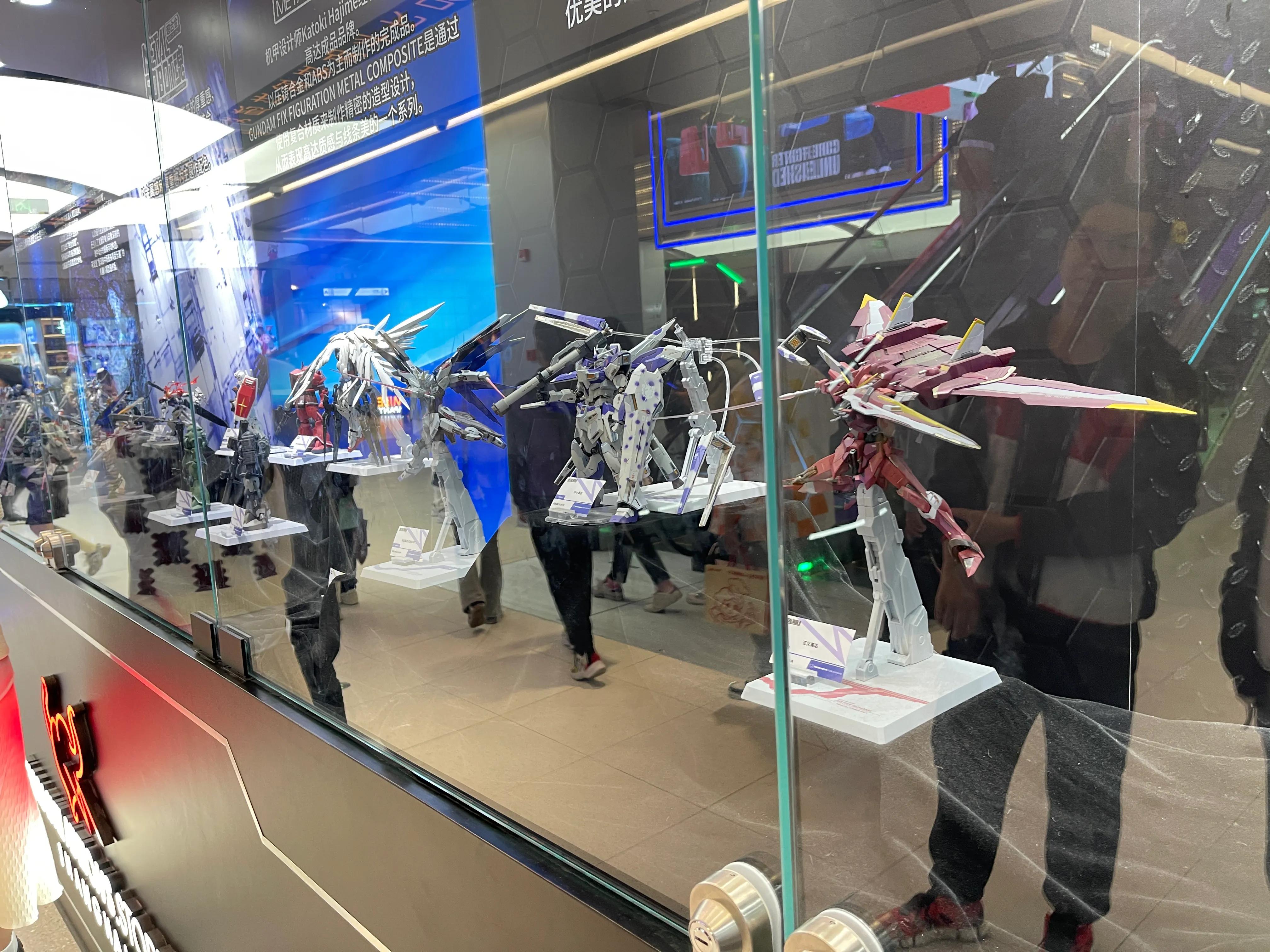 上海超便宜的高达模玩店,上海自由高达立像周边商场有什么