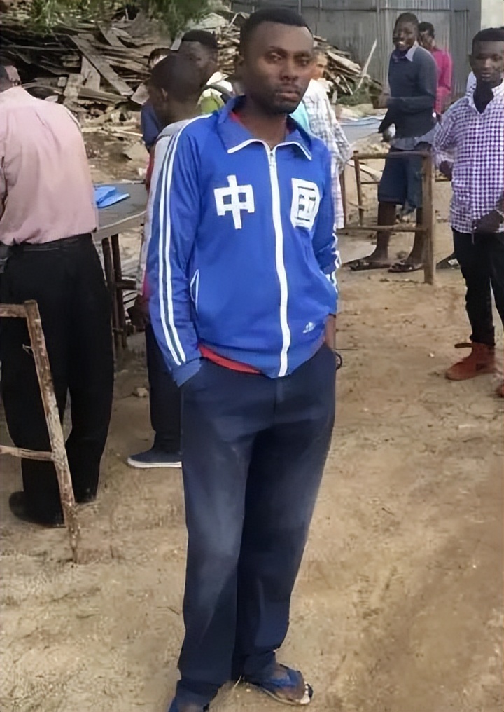 西安回收旧衣服怎么赚钱,西安旧衣回收厂家联系方式