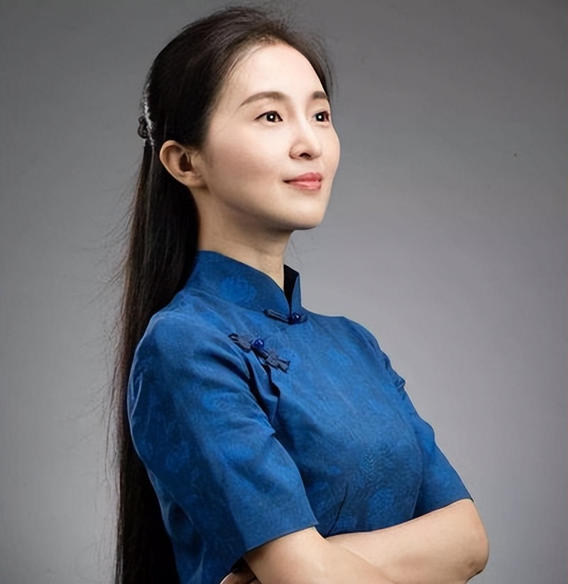 旗袍老师胡红梅,胡红梅老师事件过程