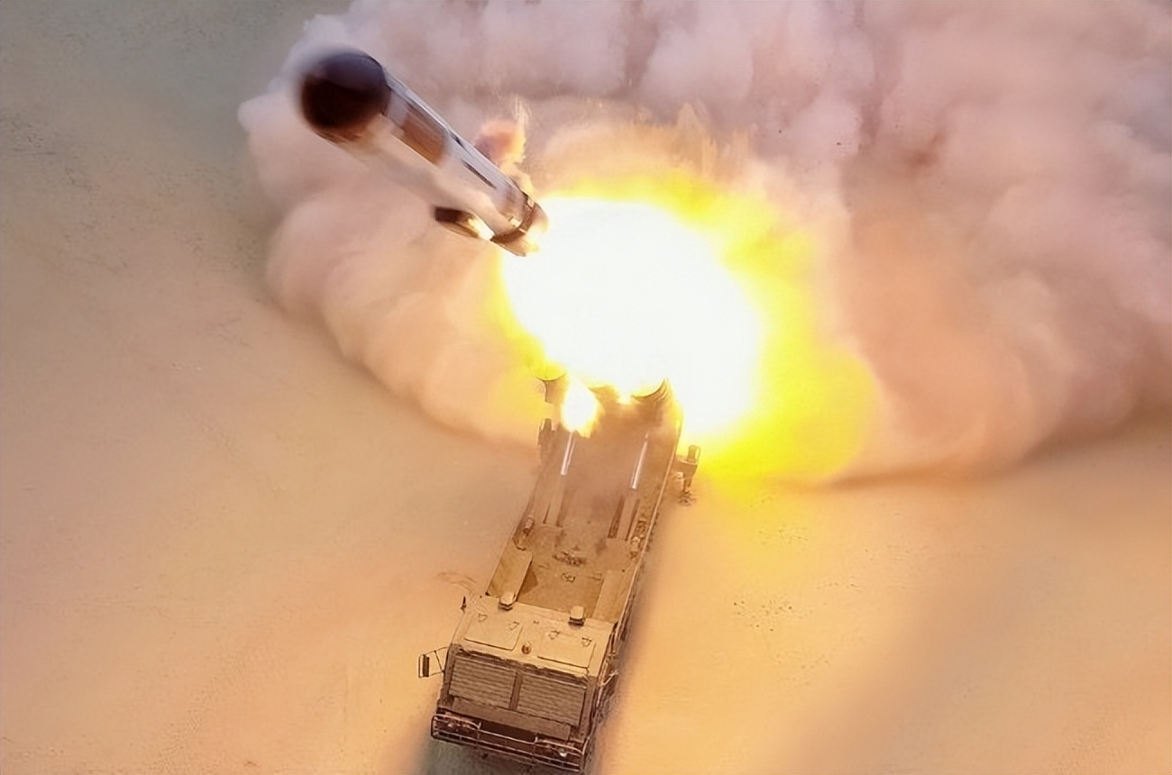 韩国发射三枚导弹失败搞笑视频,最新朝鲜向黄海发射多枚巡航导弹