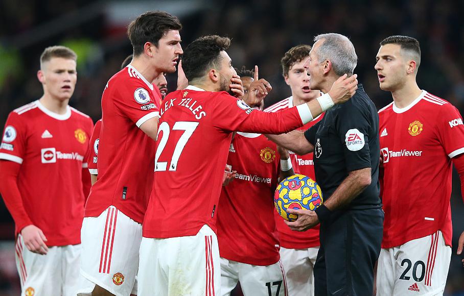 c罗已经将曼联再次扛在肩上,曝C罗依然决心离开曼联