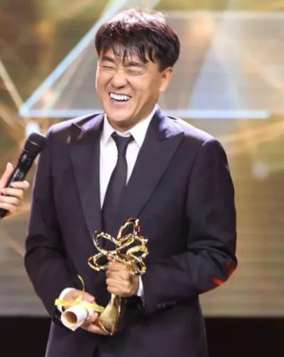 24年后再看何冰，才明白一顿饭就把老婆娶回家，到底有多幸运