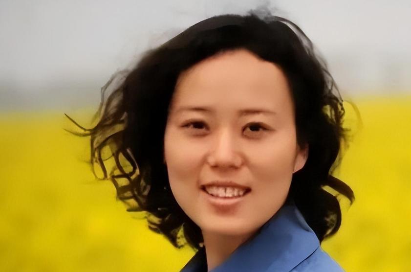 “80后美贪”金英丽：广交男友狂敛500多万，被捕后狡辩男友送的