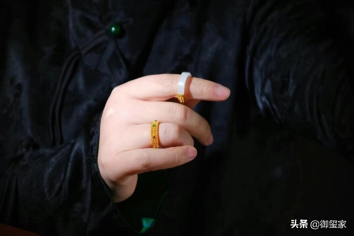 #和田玉#最简单，最快速鉴别和田玉的方法，你知道吗