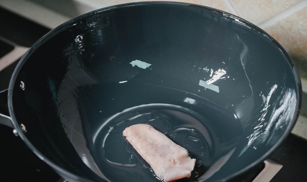 炒菜不生锈，三禾窒氮防锈轻铁锅体验