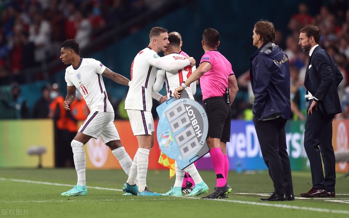 能加吗？增加换人名额让比赛更精彩，增加比赛时长会让球员更疲劳